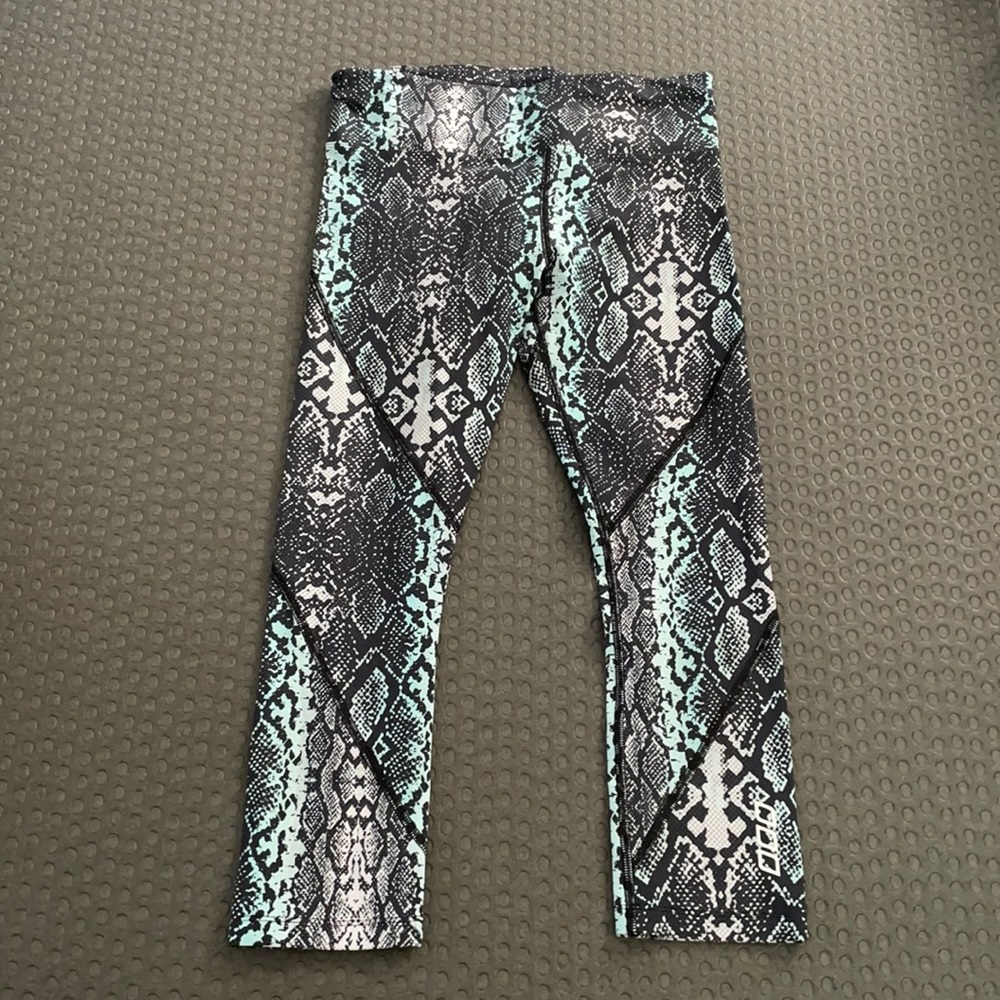 Lorna Jane Capri Leggings